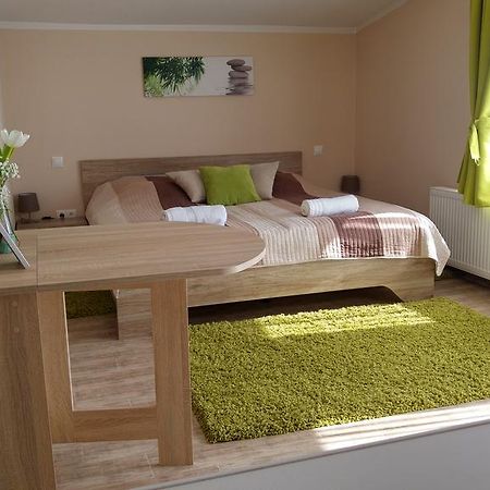 Bundics Vendeghazak Bed and Breakfast Lenti Buitenkant foto