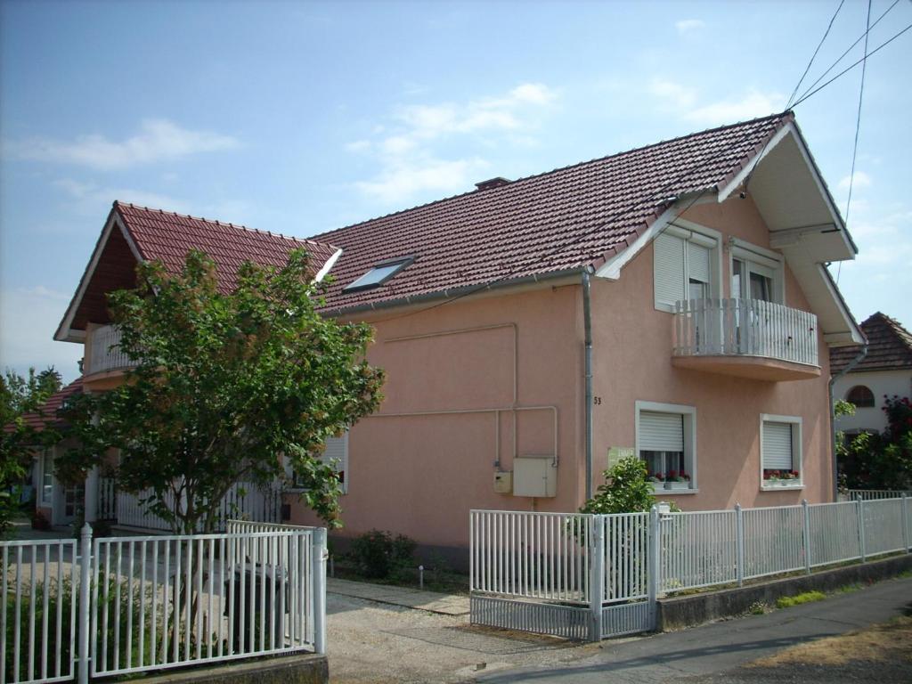 Bundics Vendeghazak Bed and Breakfast Lenti Kamer foto