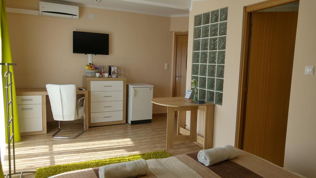 Bundics Vendeghazak Bed and Breakfast Lenti Buitenkant foto